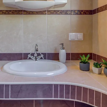 House Tender Near Trogir, Jacuzzi