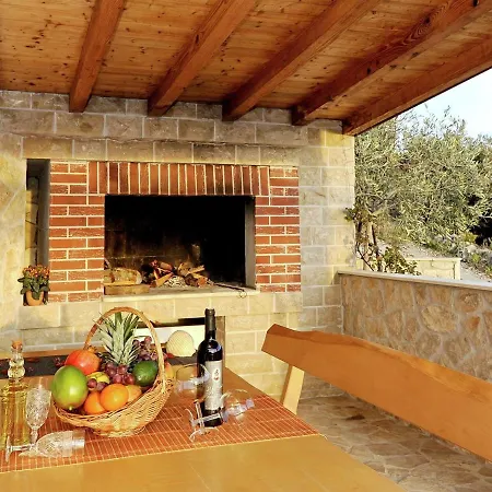 House Tender Near Trogir, Jacuzzi * Севид